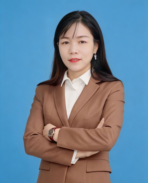 李华